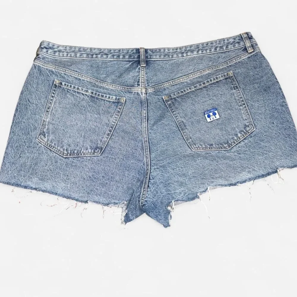 Disney Minnie Mouse Denim Mini Shorts WOMEN'S SIZE 22 - Picture 5 of 8